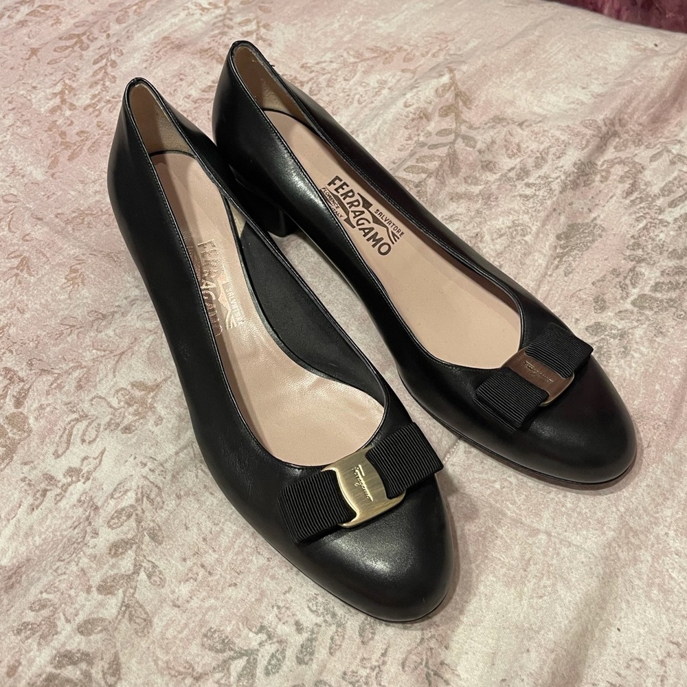 Salvatore Ferragamo Vara Bow Pump Shoe